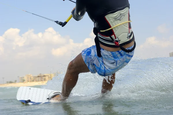 Kiteboarding on  a Mediterranean sea coast — Stock Photo, Image