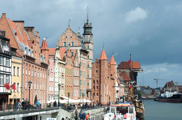 Motlawa River Embankment Gdansk Vista Rio Com Navios Cidade Velha — Fotografia de Stock