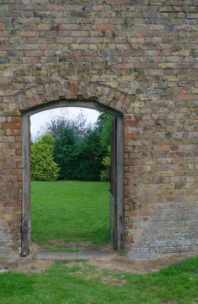Open arched doorway — Stock Photo, Image