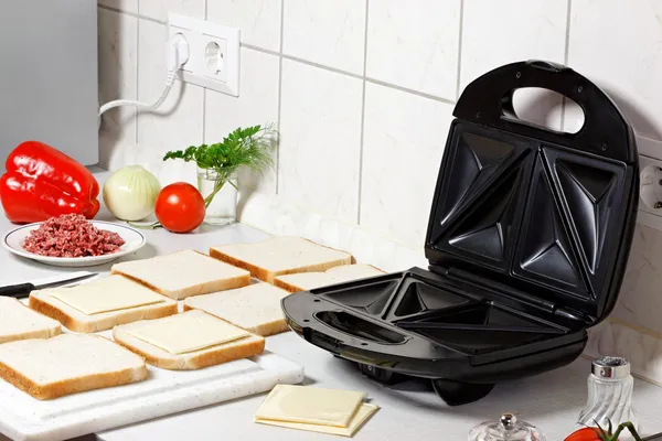 Sandwich maker. Royalty Free Stock Images