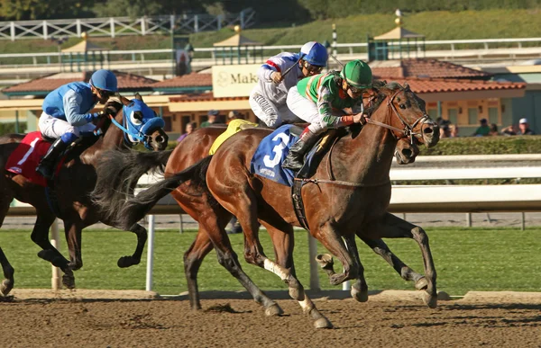 Ganando su segunda carrera — Foto de Stock