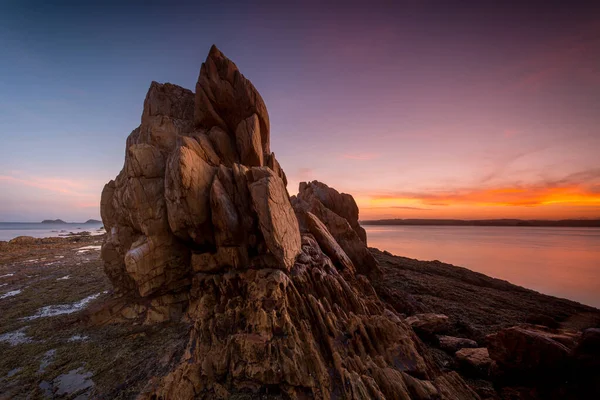 Tranquil sunset over rocky tor Batemans Bay Australia — Stock Photo, Image