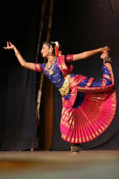 bharatanatyam, classicla Hint dans formu
