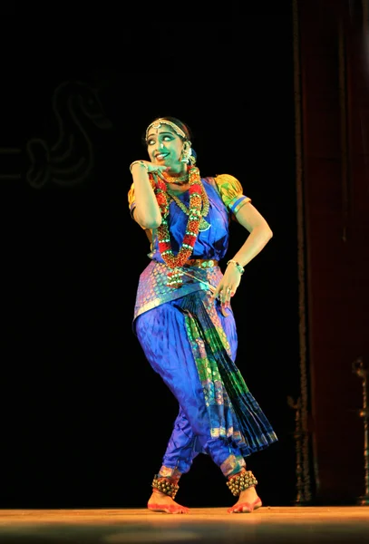 Vaishnavi Sainath eseguire Bharatanatyam danza — Foto Stock