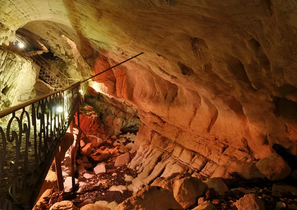 Jaskinia vorontsovskaya — Zdjęcie stockowe