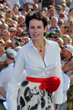 aktris Irina apeksimova