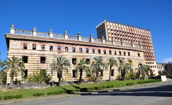Rovine di un edificio del Consiglio dei ministri della Repubblica di Abkhazia — Foto Stock