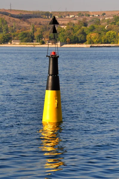 Kanaal markering in het zee-kanaal — Stockfoto