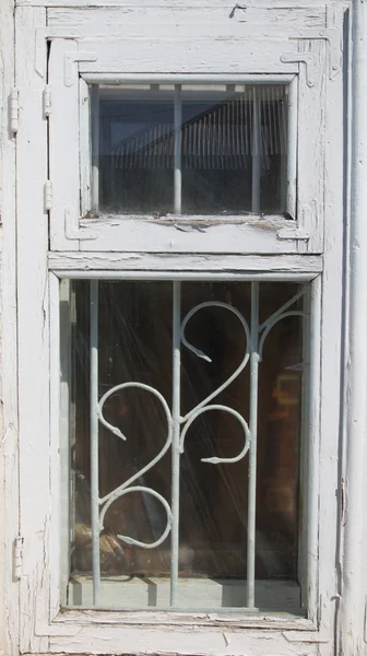 Old wooden white window — Stock Photo, Image