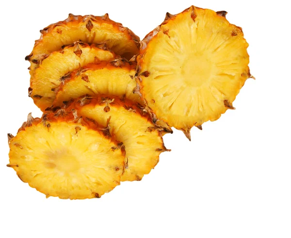 Skivad ananas på vit bakgrund — Stockfoto