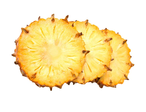 Ananas affettato su sfondo bianco — Foto Stock