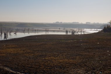 Kazakistan bozkırlarında göle