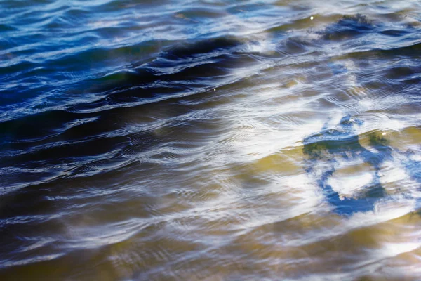 Water met lucht reflectie — Stockfoto