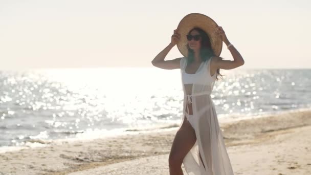 Femme Plage Vacances d'été Concept de vacances — Video