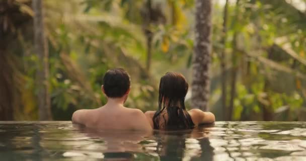 Panoramic Photo Young Adult Couple Love Swimming Together Open Air — Stok Video