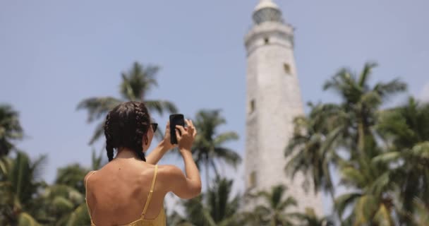 Romantic Woman Traveler Dress Taking Photo Smartphone Famous Landmarks Sri — ストック動画