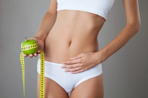Perfekter schlanker Körper. Ernährung — Stockfoto