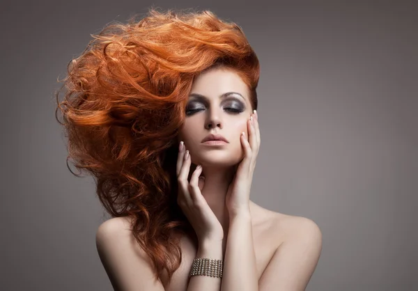 Güzellik Portresi. saç modeli — Stok fotoğraf
