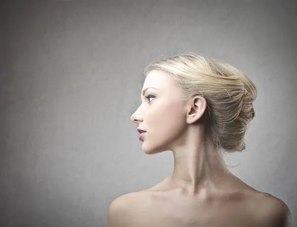 Perfil da mulher bonita — Fotografia de Stock