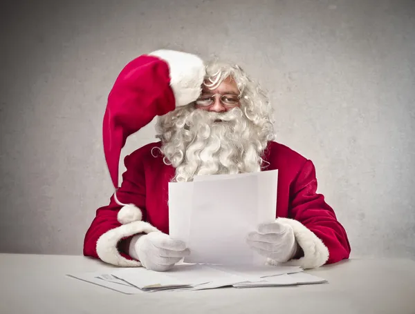 Babbo Natale lettura — Foto Stock