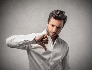 hayal kırıklığına uğramış adam