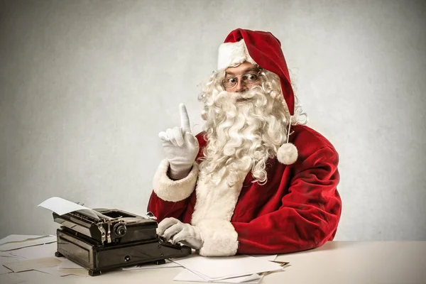 Santa Klaus con una macchina da scrivere — Foto Stock