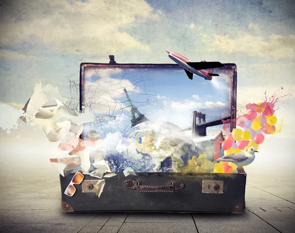 Suitcase full of dreams — Stock Photo, Image