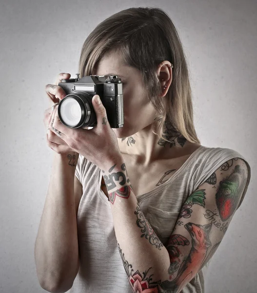 Alternative Frau fotografiert — Stockfoto