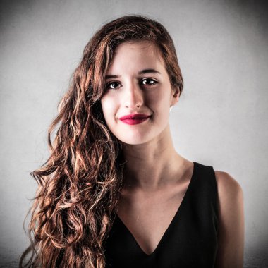 Genç güzel kadın.