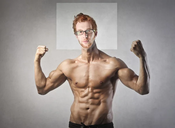 Hombre de pecho desnudo — Foto de Stock