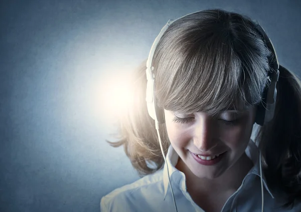 Young smiley girl — Stock Photo, Image