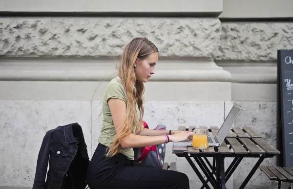 Young Woman Writes Computer Outdoor Bar — Photo