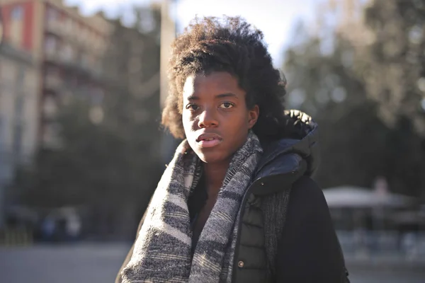 Retrato Jovem Bela Menina Negra — Fotografia de Stock