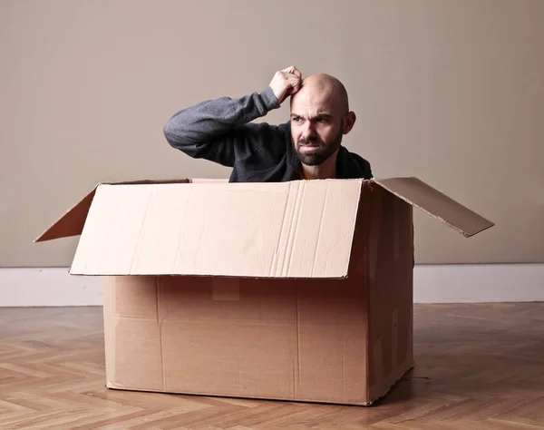 Man Comes Out Box — Stock Photo, Image