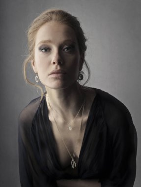 Studio güzel bir kadın portresi