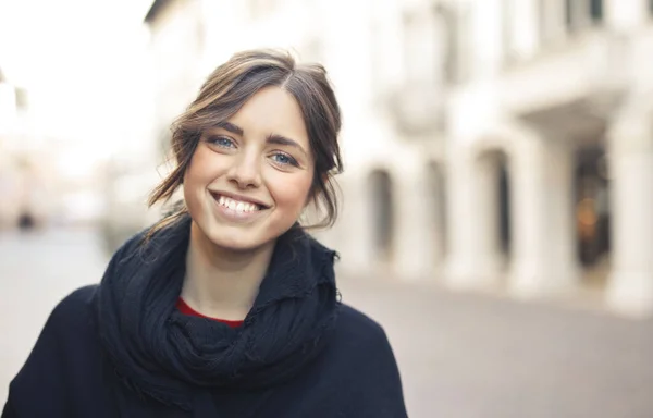 Portrait Young Smiling Woman — Stock Photo, Image