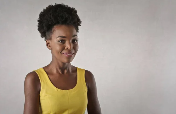 Retrato Una Joven Mujer Negra —  Fotos de Stock