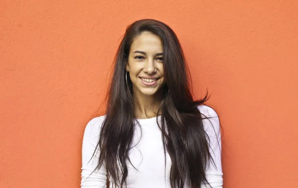 Portrait Young Smiling Woman Red Background — Stock Photo, Image