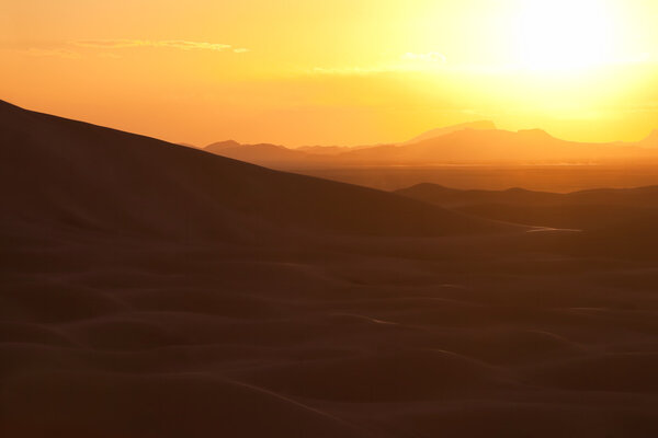 Sunset with sand dunes at Erg Chebbi, Merzouga.