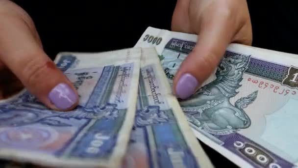 Myanmar Kyat Bankbiljetten Tellen Myanmar Monetaire Achtergrondbeelden — Stockvideo