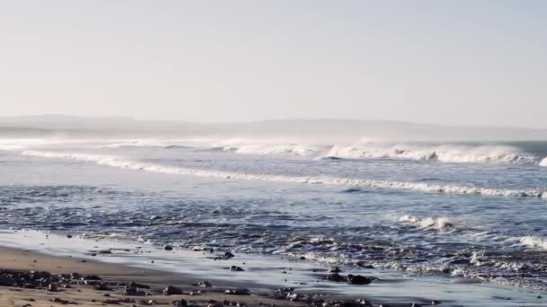 Tranquil Empty Beach Scenery High Waves Early Morning Surfer Paradise — Video Stock