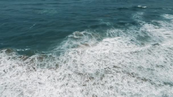 Высокоугол Обзора Входящих Волн Атлантическом Побережье Марокко Природный Водный Фон — стоковое видео