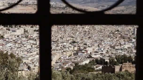 View Old Town Fez Fes Morocco Shot Iron Fence Grid — Vídeo de stock