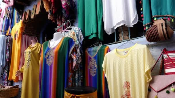 Colorful Light Moroccan Women Summer Dresses Hang Shop Medina Chefchaouen — Stock Video