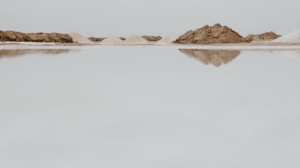 Natural Sea Salt Extraction Evaporation Ponds Tazgha Salt Flats South — Stok video