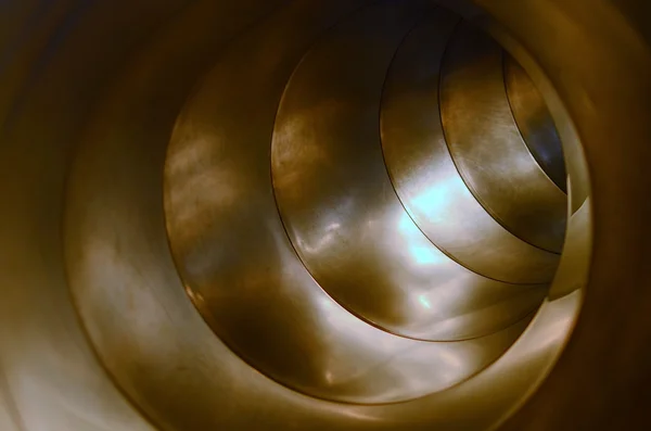 Dentro do tubo brilhante — Fotografia de Stock