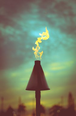 Retro tarz tiki meşale
