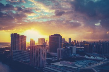 Retro filtre uygulanmış hawaii cityscape