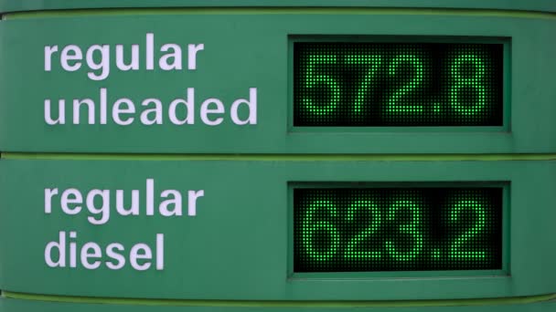 Gaspreise Cent Pro Gallone Steigen Schnell Auf Einem Schild Einer — Stockvideo