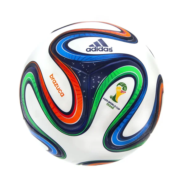 Adidas brazuca світу з футболу 2014 року офіційний matchball — стокове фото